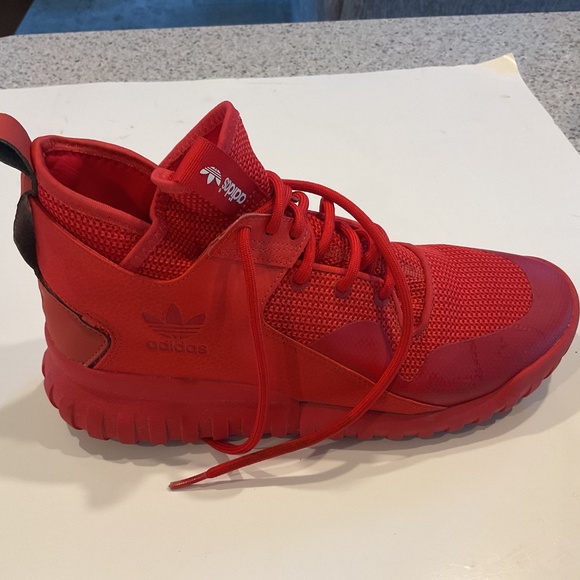 Men’s Size 10 Adidas Tubular X Triple Red Sneakers - Picture 2 of 7